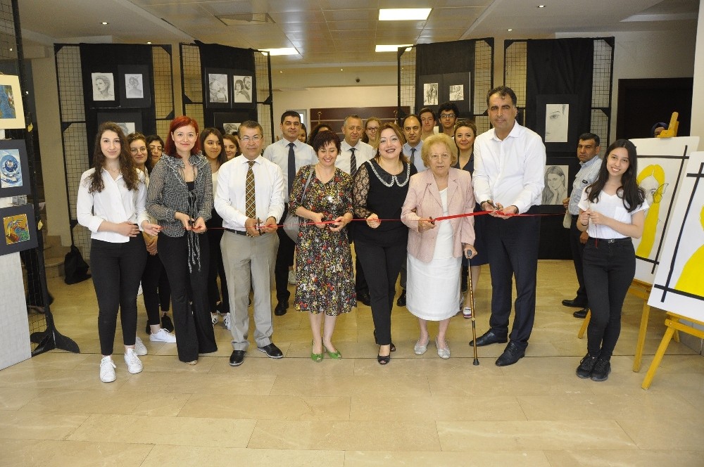 Gaziantep Kolej Vakfı’nda karma resim sergisi 