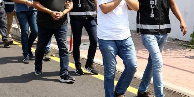 3 ilde FETÖ operasyonu: 17 gözaltı