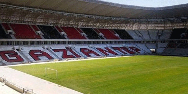 Gaziantep Stadı'nda tuhaf görüntü!
