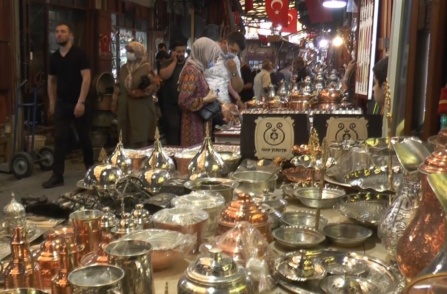 Gaziantep’in tarihi sokaklarında normalleşme hareketliliği 