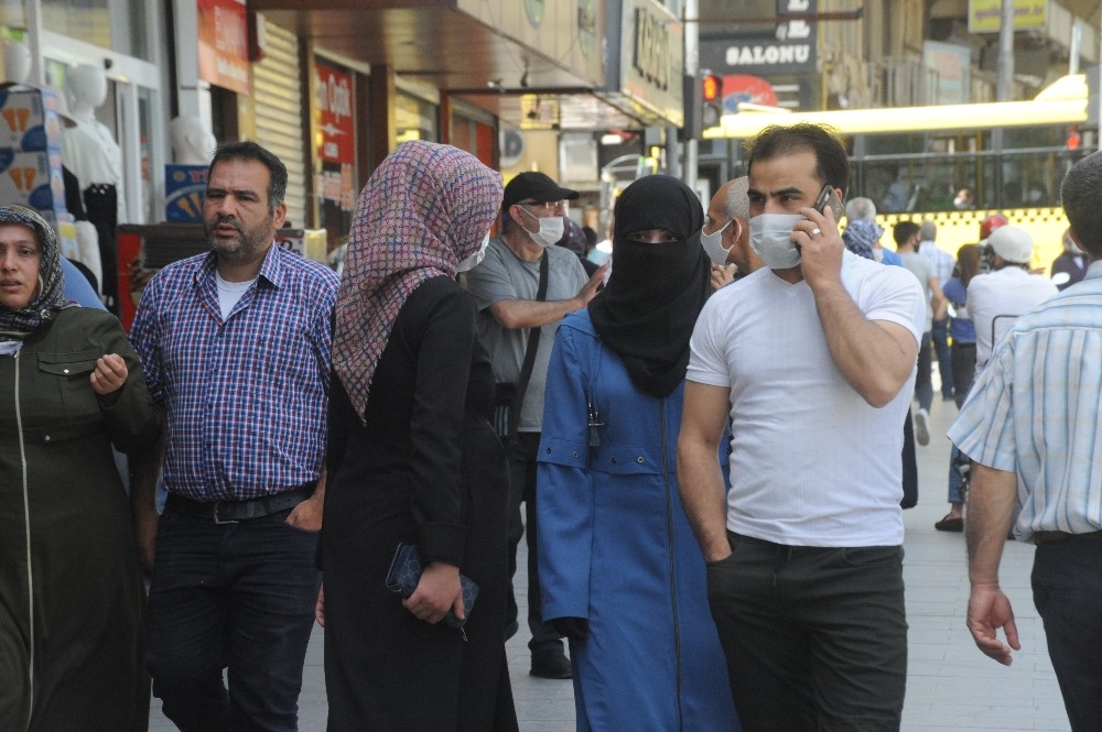 Gaziantepliler korona virüse kafa tutuyor 