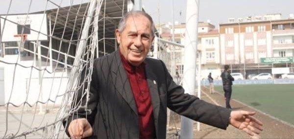 Gaziantepspor ve Galatasaray’ın efsanesi Talat Özkarslı hayatını kaybetti 