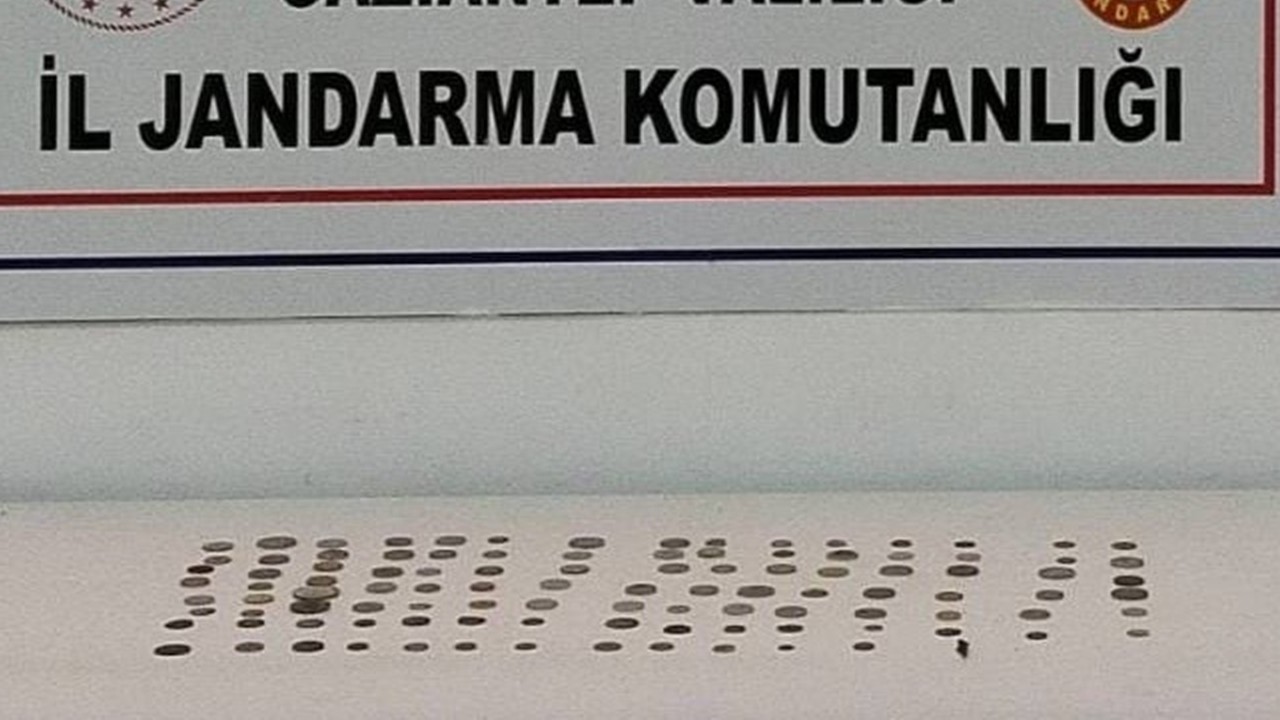 Gaziantep'te 105 adet tarihi sikke ele geçirildi: 1 gözaltı
