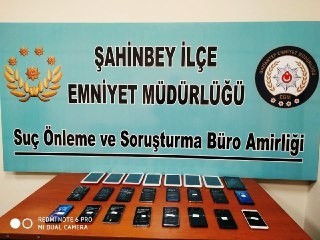 Gaziantep’te 16 adet kaçak cep telefonu yakalandı 