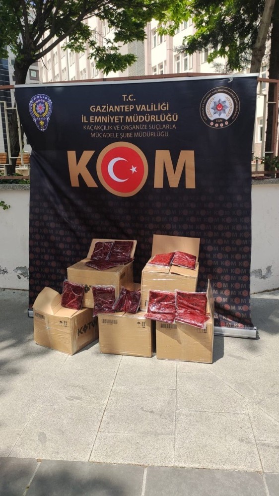 Gaziantep’te 195 kilo kaçak nargile tütünü ele geçirildi 