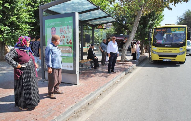 Gaziantep'te 65 yaş üstü vatandaşlara ulaşımda da hürmet var: Ankara'da öyle, Antep'te böyle