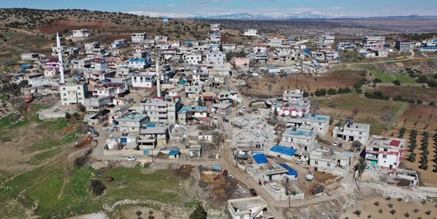 Gaziantep'te ağır hasarlı yapıların yıkımına başlandı
