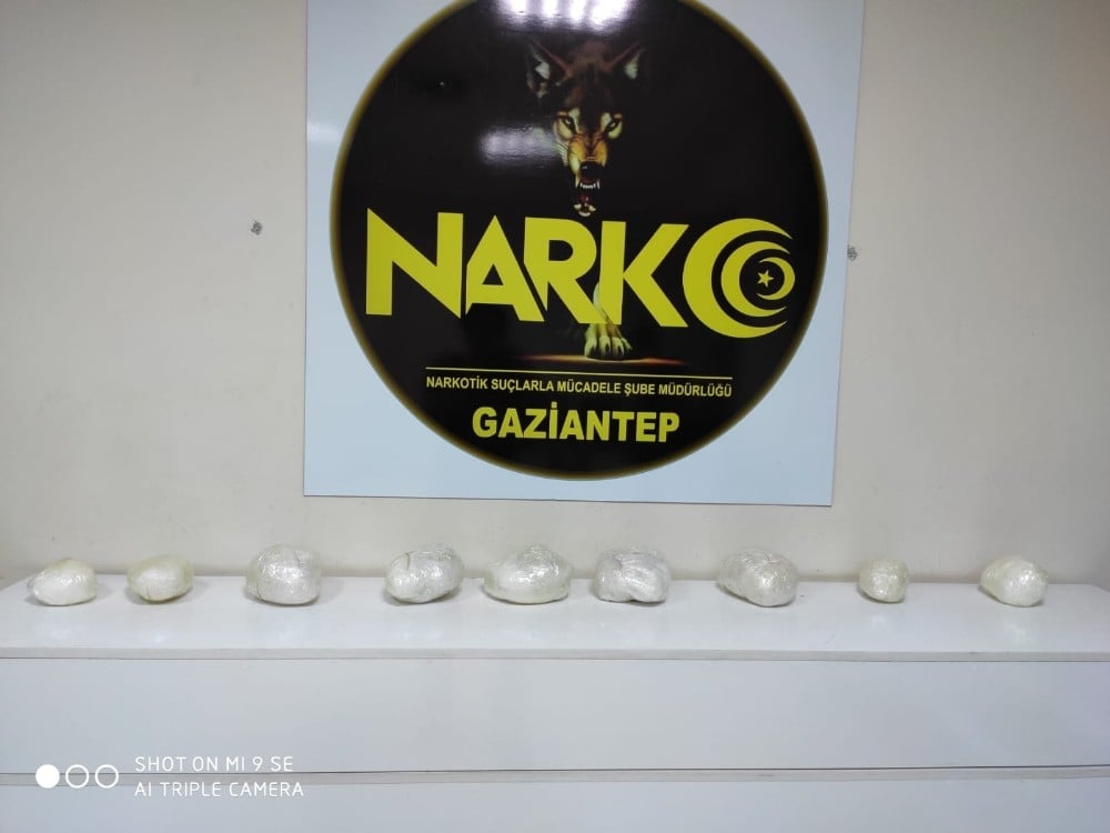 Gaziantep’te araçtan 6 kilo 700 gram uyuşturucu çıktı 