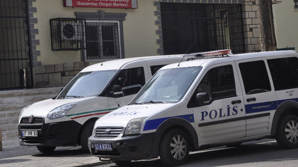Gaziantep'te eşini öldürüp, polise teslim oldu