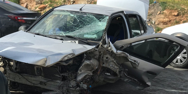 Gaziantep'te feci kaza! İki araç çarpıştı: 10 yaralı