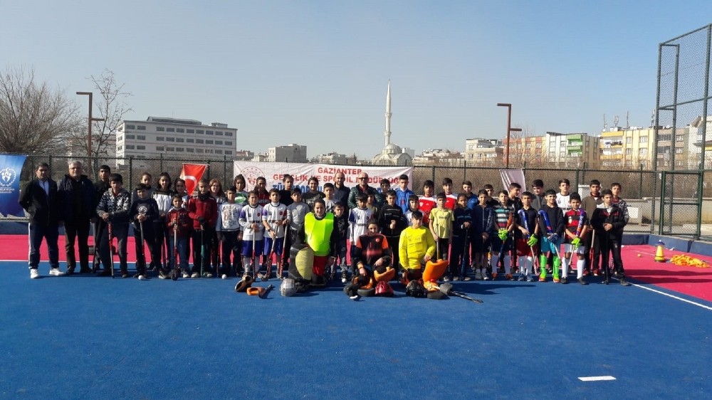 Gaziantep’te hokey sporu hızla gelişiyor 