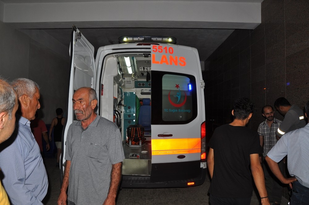 Gaziantep’te iki motosiklet çarpıştı: 1 ölü, 4 yaralı 