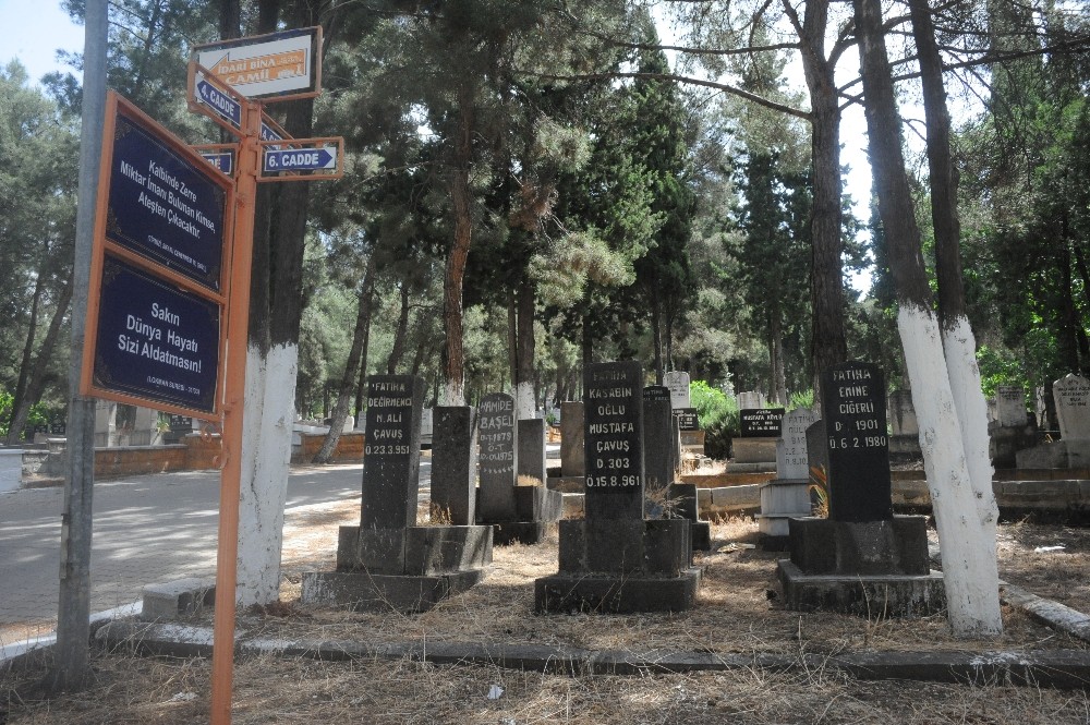 Gaziantep’te mezarlık ziyaretleri yasaklandı 