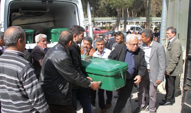 Gaziantep'te otomobil devrildi: 3 ölü, 1 yaralı