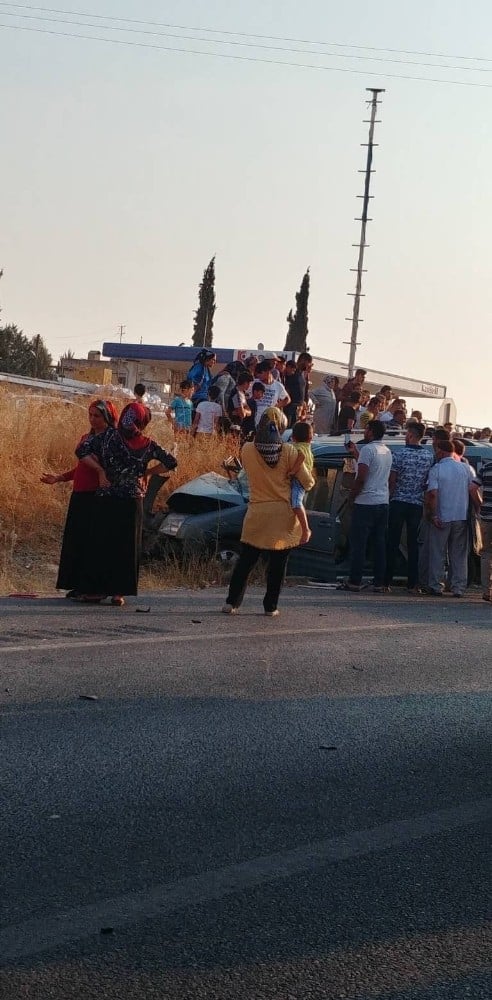 Gaziantep’te otomobil ile hafif ticari araç çarpıştı: 1 ölü, 7 yaralı 