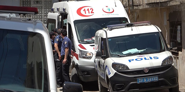 Kentte polisler alarma geçti! Genç şahıs ailesini rehin aldı