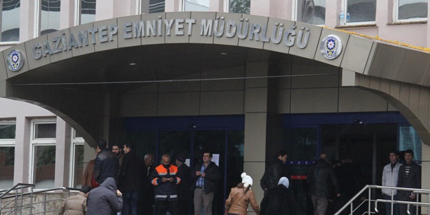 Gaziantep'te gazeteciye infaz!