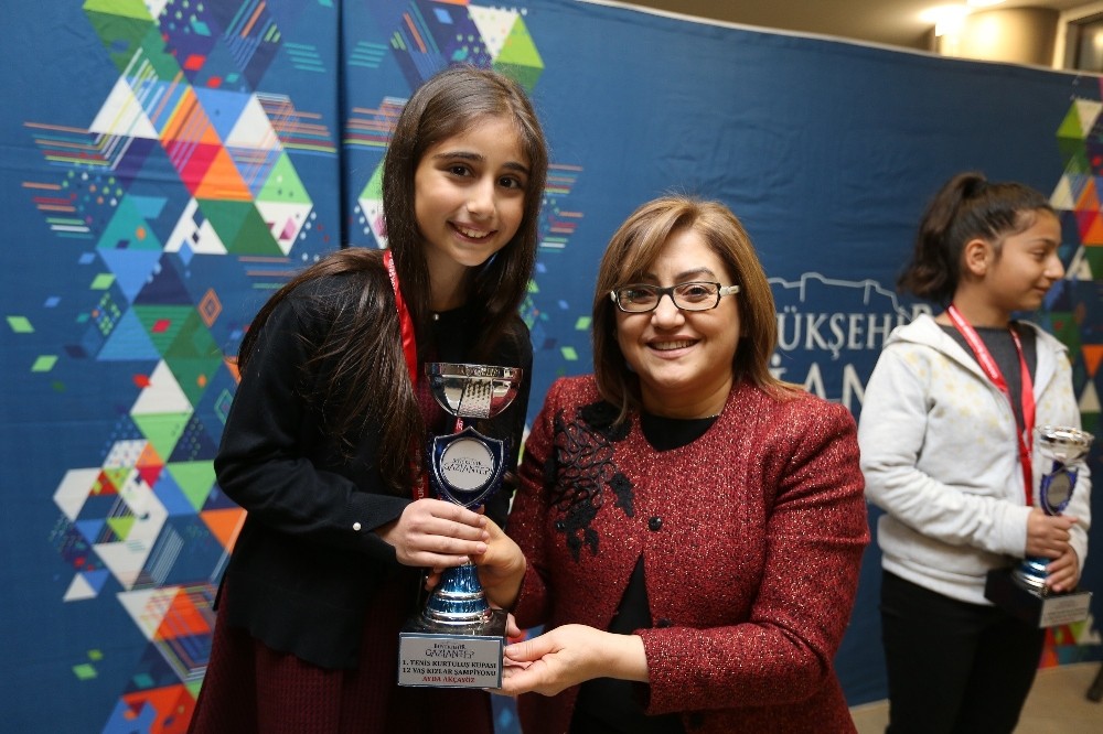 Gaziantep’te Tenis Kurtuluş Kupası ödül töreni düzenledi 