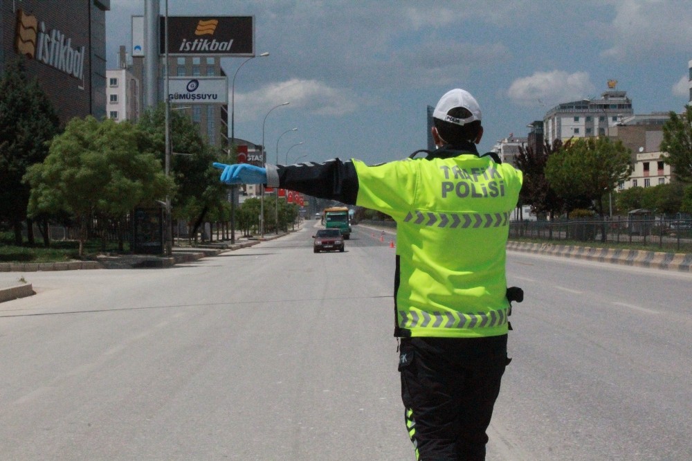 Gaziantep’te trafik denetimleri sürüyor 