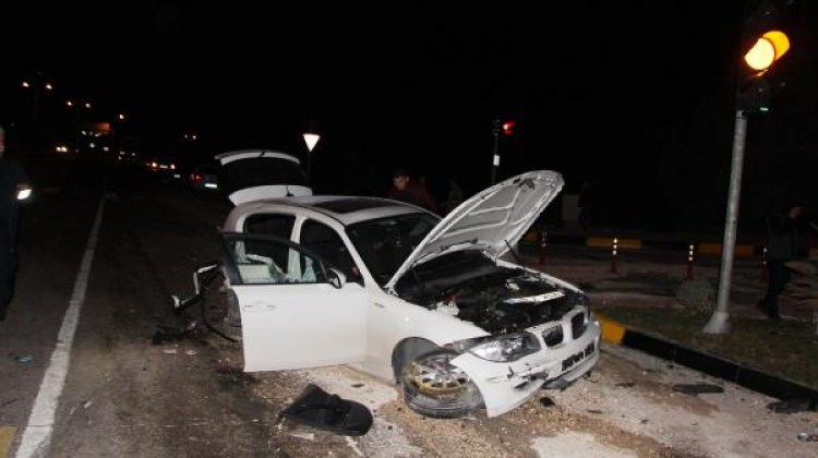 Gaziantep'te trafik kazası: 3 kişi yaralı