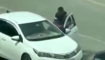 Gaziantep’te trafik magandası dehşeti: Tartıştığı sürücüyü saniyelerce yumrukladı