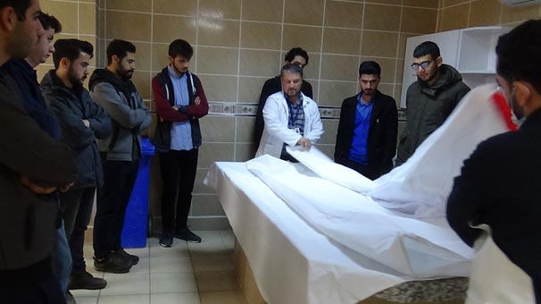 Gaziantep'te üniversite öğrencilerine morgda ders
