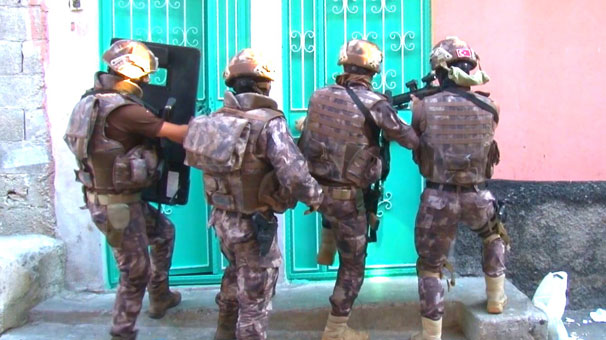 Gaziantep'te uyuşturucu operasyonu: 30 kişi gözaltında