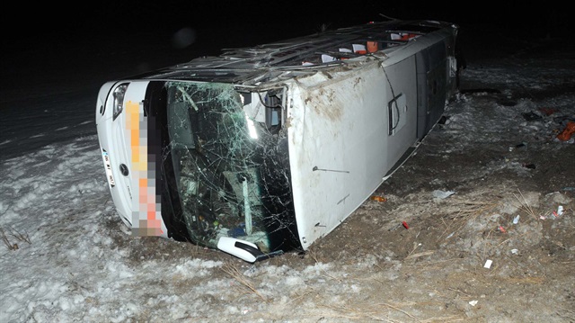 Gaziantep'te yolcu otobüsü devrildi: 5 yaralı