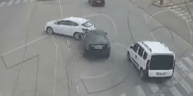 Feci trafik kazaları kameralarda