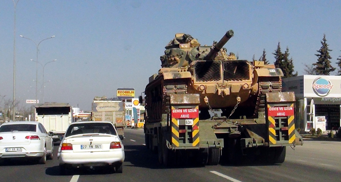 Gaziantep'ten Kahramanmaraş'a tank sevkıyatı