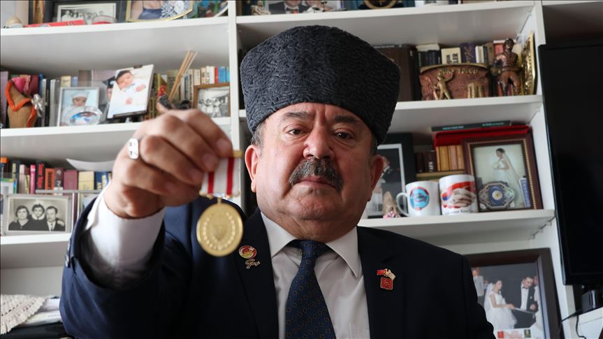 Gazinin yıllar sonra gelen gazilik madalyası sevinci