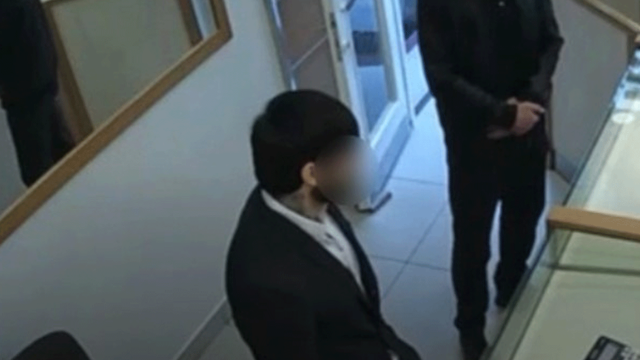 Gaziosmanpaşa'da kuyumcu soygunu kamerada!