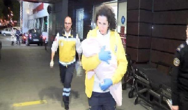 Gaziosmanpaşa'da yeni doğan bebeği sokağa terk ettiler