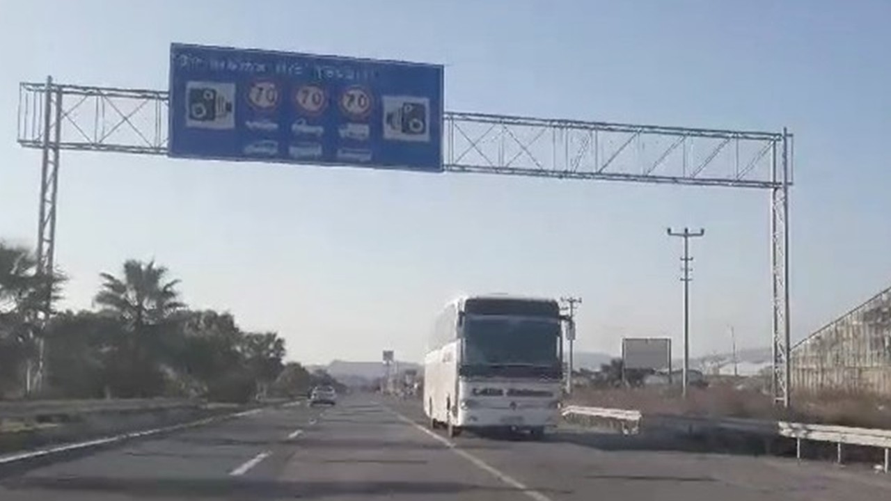 Gazipaşa’da yolcu otobüsü ters yönde 700 metre ilerleyerek trafiği tehlikeye attı