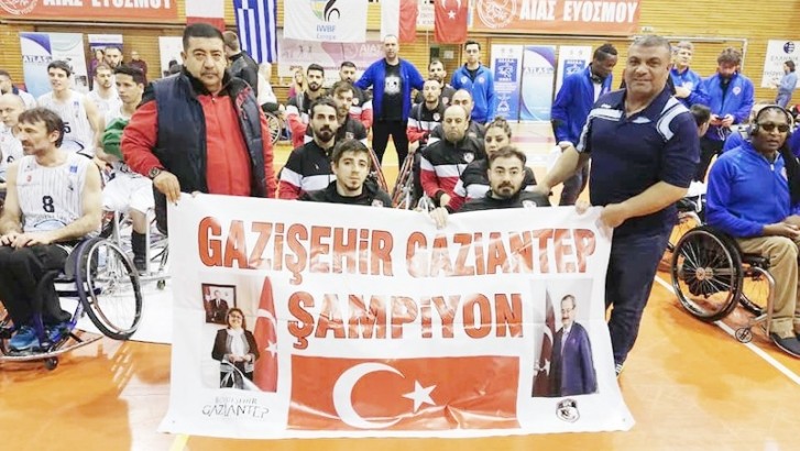 Gazişehir Gaziantep namağlup şampiyon oldu