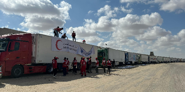Gazze Şeridi’ne 10 tırlık yardım konvoyu