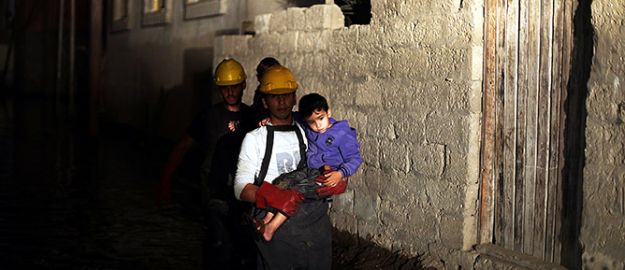 Gazze halkı, büyük bir çevre ve sağlık felaketiyle karşı karşıya