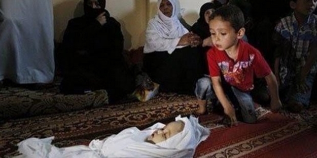 Gazze'de 5 aylık kardeşe son bakış