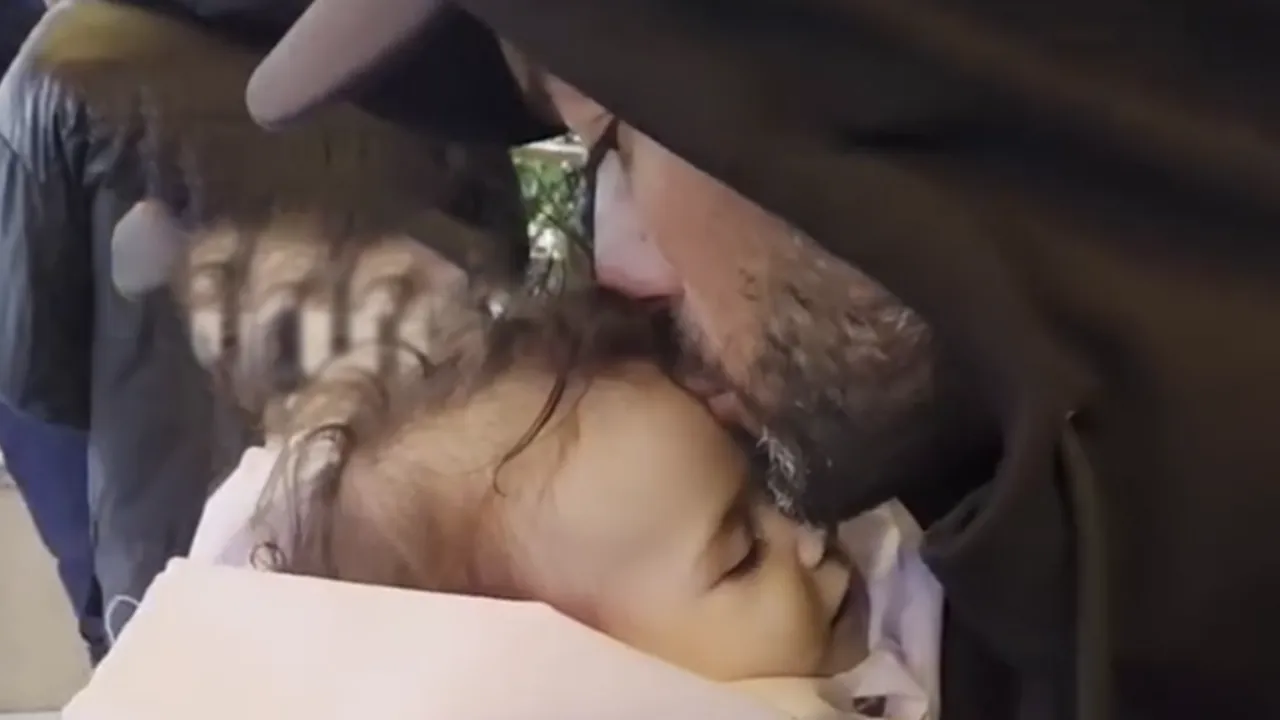 Gazze'de 8 aylik bebek soğuktan şehit oldu!