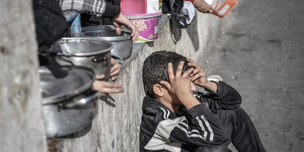 Gazze'de açlık nedeniyle 2'si çocuk 4 kişi daha vefat etti!