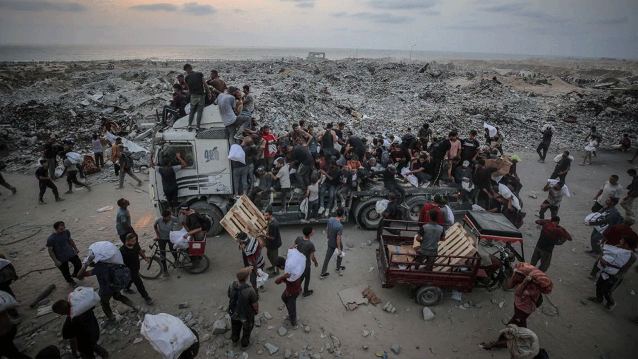 Gazze’de bir katliam daha! İsrail insani yardım kuyruğundaki sivilleri hedef aldı!