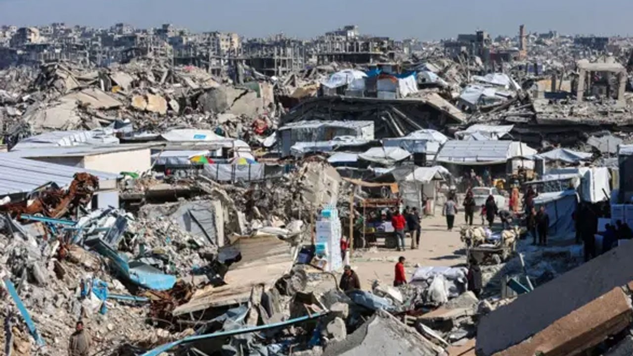 Gazze’de şehit sayısı 51 bin 201’e yükseldi