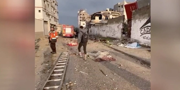 Gazze'de şehitlerin cenazeleri sokaklara dağıldı