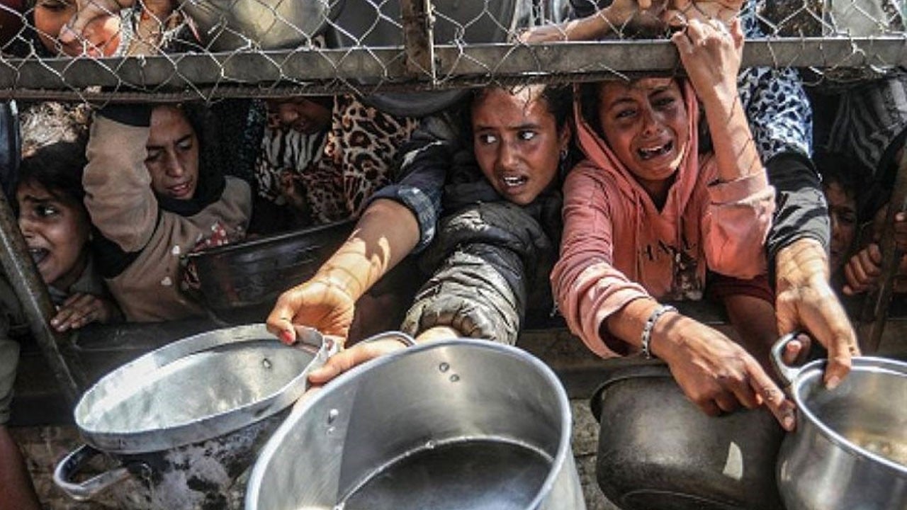 Gazze’de son 24 saatte 13 sivil açlıktan şehit oldu