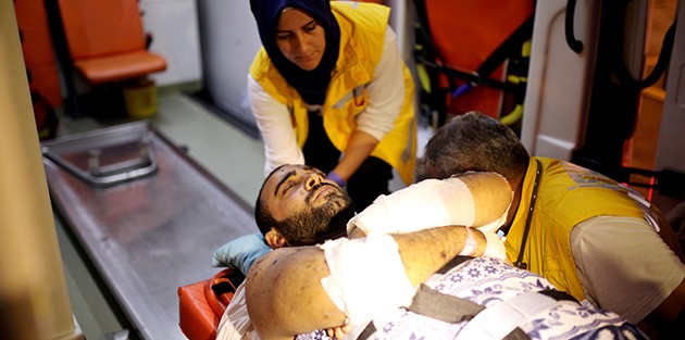 Gazze’den Türkiye’ye ilk yaralı getirildi