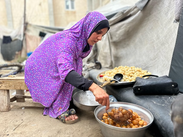 Gazzeli annenin büyük çabası