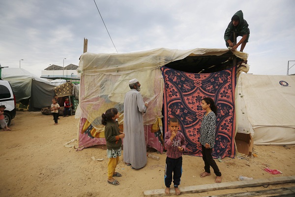 Gazzelilerin zorlu mücadelesi