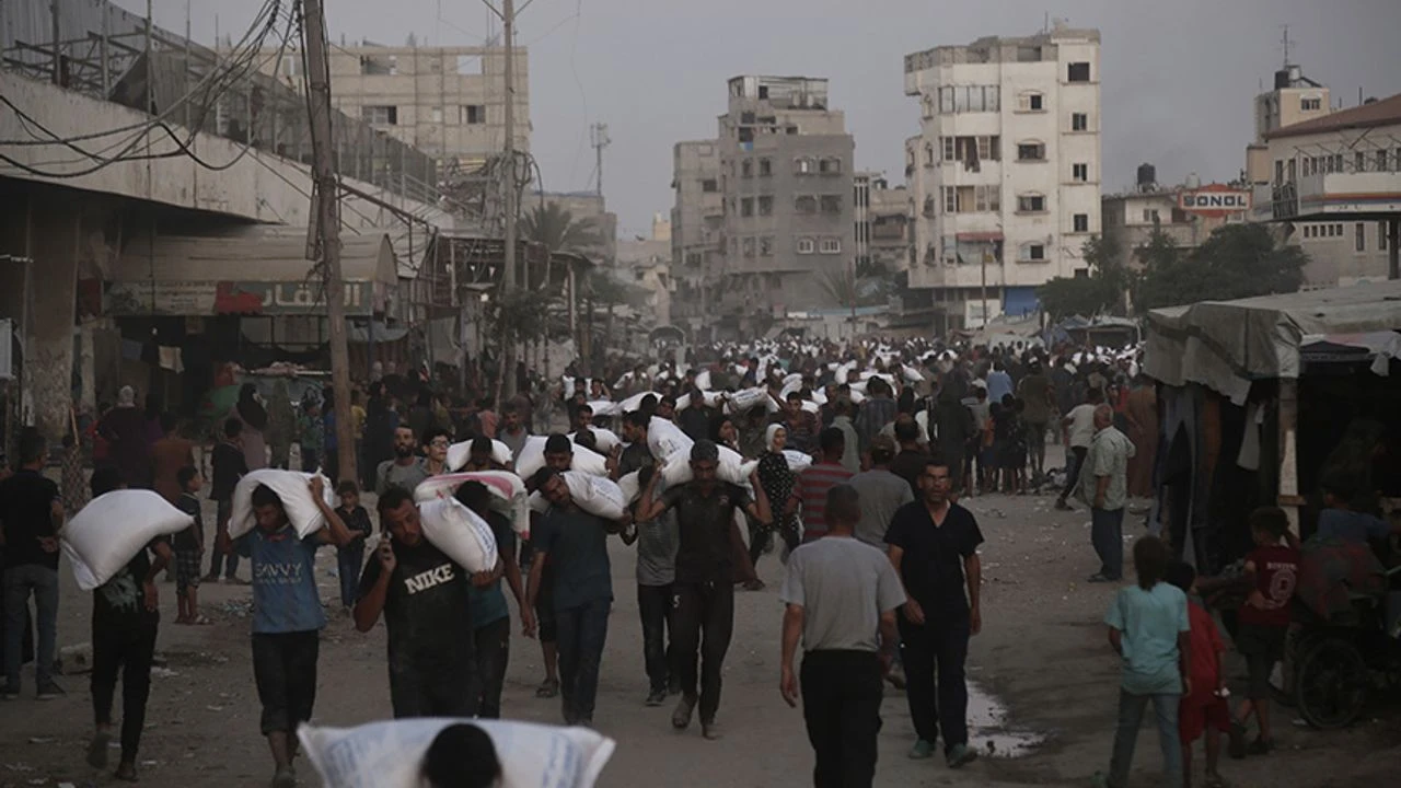 Gazze'nin haftada 500.000'den fazla un torbasına ihtiyacı var!