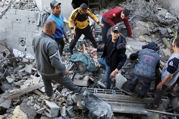 Gazze'ye 'kısıtlı' insani yardım