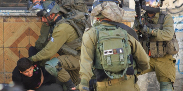 Gazze'yi bombalayan İsrail Batı Şeria'da 8 bin 100 Filistinliyi gözaltına aldı